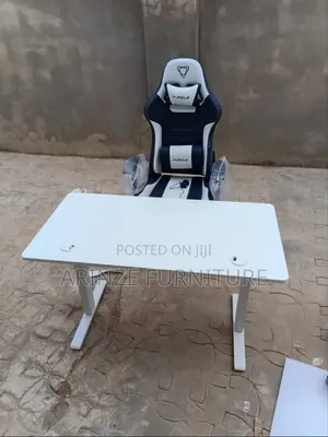 Quality Gaming Chair and Electric Adjustable Table