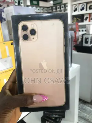 New Apple iPhone 11 Pro Max 64 GB Gold