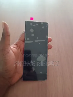 Samsung Original Fold 4 Outter Screen