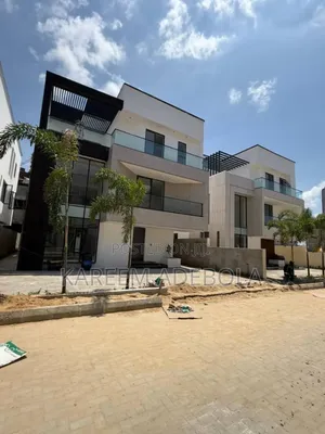 Furnished 5bdrm Duplex in Lekki Phase 1 for sale