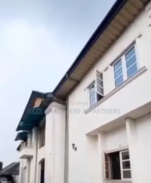 3bdrm Duplex in Sars Road , Port, Rukpokwu for rent