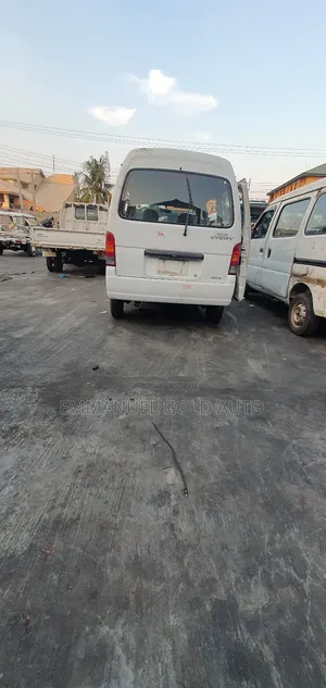Suzuki APV Minibus 2010 White