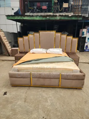 Family 6by6 King Size Bed With Side Drawers