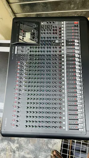 Yamaha Mgp24x Mixer