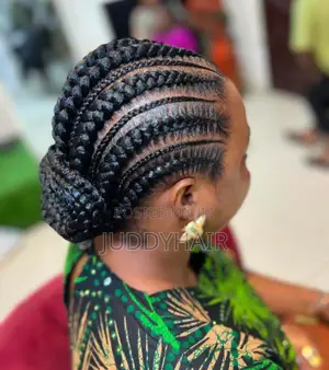 Professional Home Service Hairstylist in Abuja