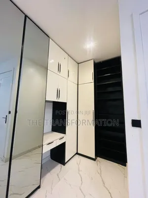 Wardrobe/ Closet