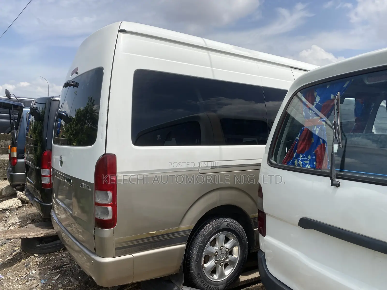 Toyota HiAce 2017 White