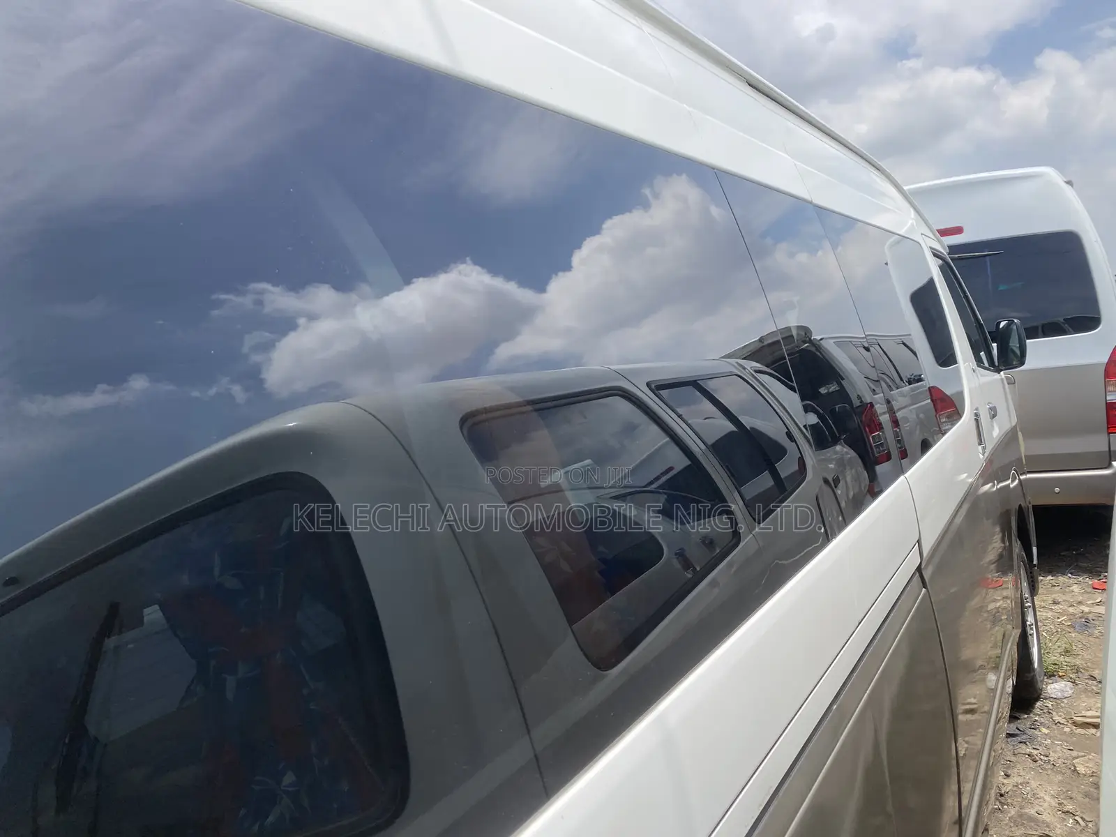 Toyota HiAce 2017 White