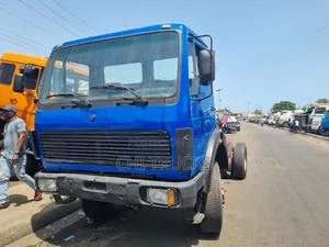 Mercedes Benz 4×4 Chassis Truck V8 Engine