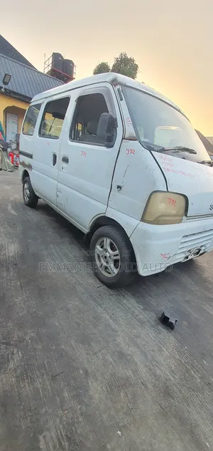 Suzuki APV Minibus 2010 White