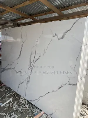 Large Calacatta White Marble Engineered Quartz Slab