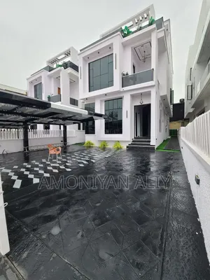 5bdrm Mansion in Megamond Estate, Ikota for sale