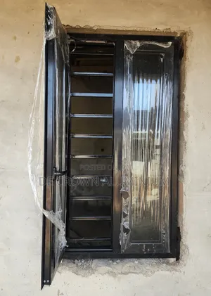 Luxury Black Aluminium Casement Windows With Burglary Proof Net