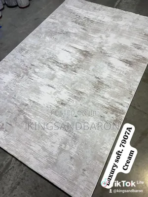 5×7fts Cream Turkey Center Rug