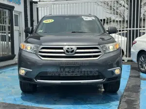 Toyota Highlander Limited 3.5l 4WD 2013 Gray