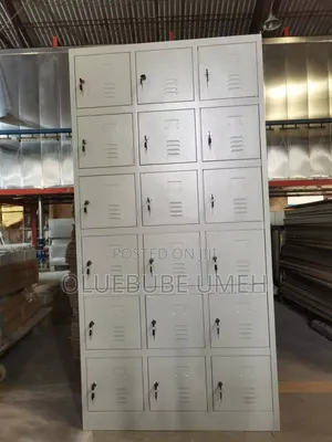 18 Door Locker
