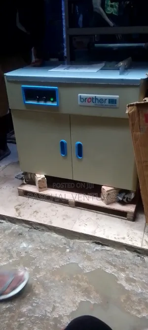 Semi Automatic Strapping Machine