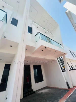 3bdrm Duplex in Ikota for sale