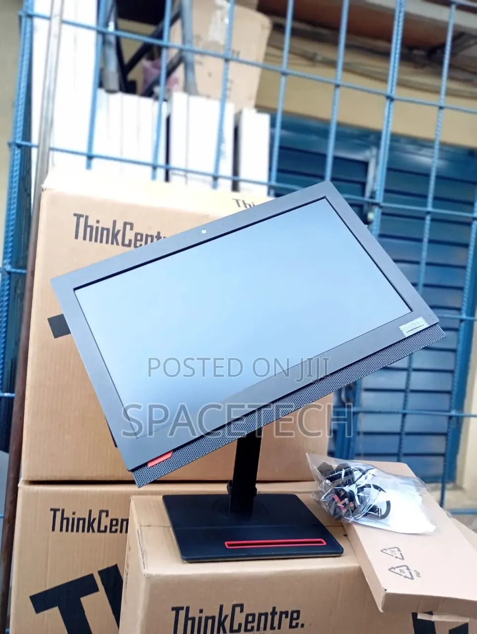 New Lenovo ThinkCentre M910z AIO 8GB Intel Core i5 SSD 256GB