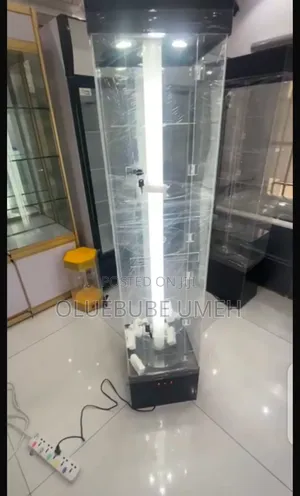 Show Glass