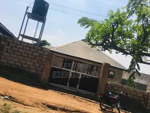 3bdrm Apartment in Alubata, Ibadan for sale