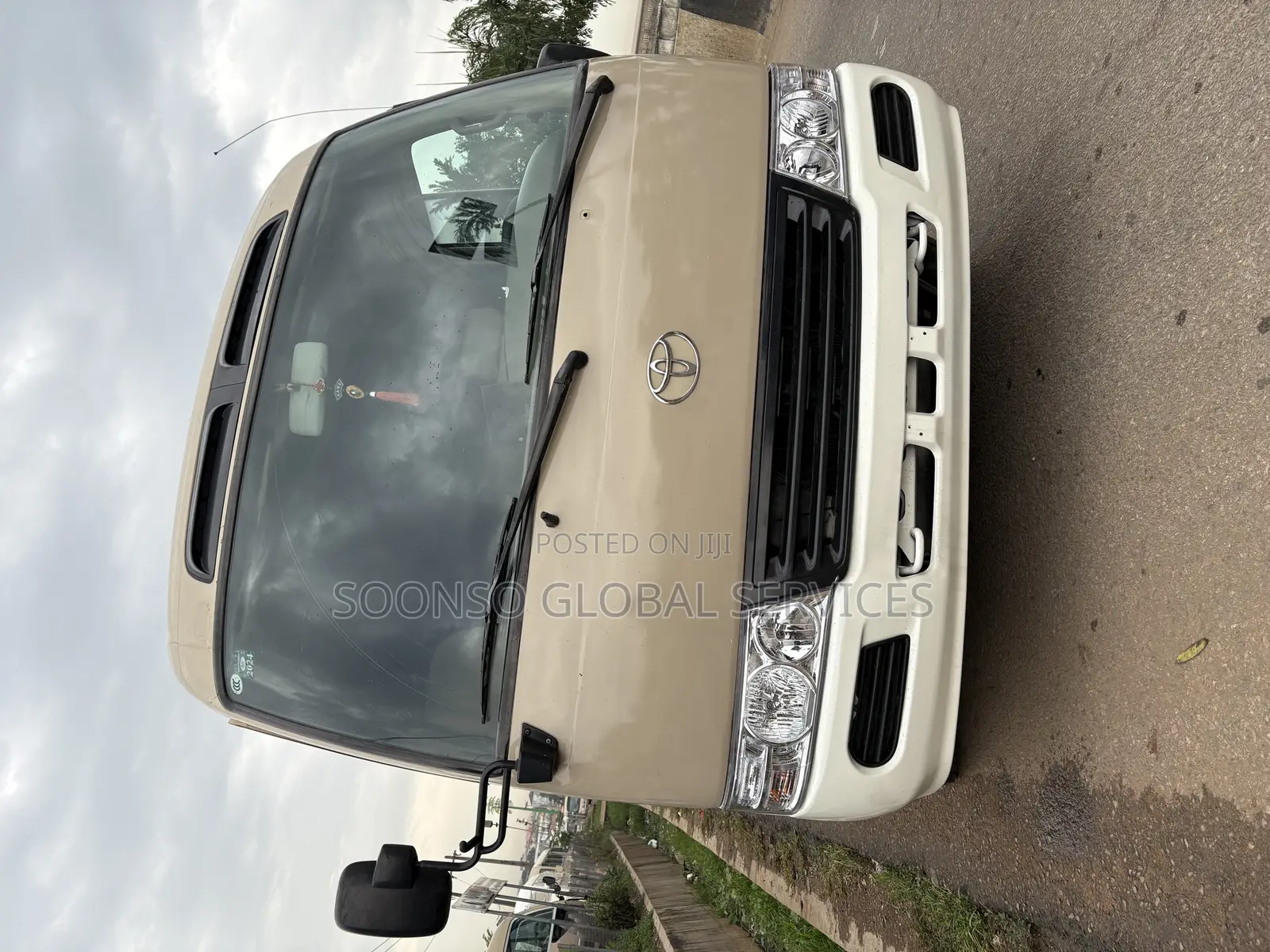 Toyota Coaster 2017 Beige