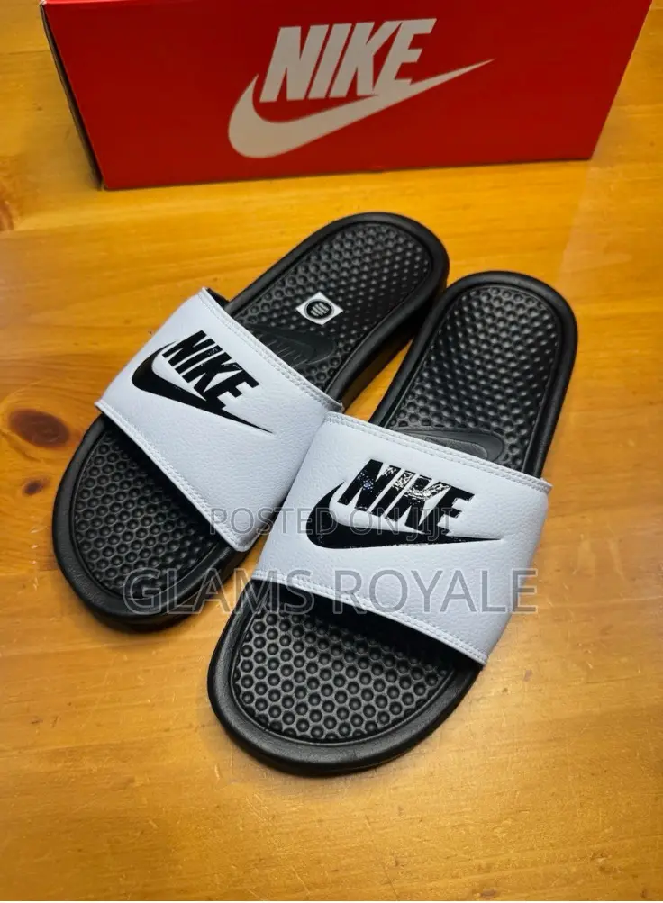 Nike Benassi