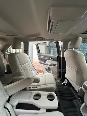 Toyota Highlander Limited 4dr SUV AWD (3.5L 6cyl 6A) 2015 Gray