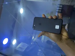 Apple iPhone 7 32 GB Black