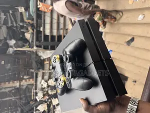 Clean London Used Playstation 4 Standard