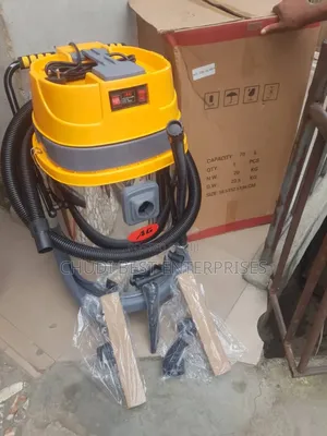 Vacuum Cleaner 70 Litres