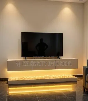 Brandnew Offwhite 6ft HDF High Gloss Console With Stones and Light
