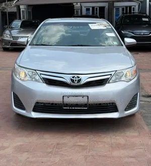 Toyota Camry LE 4dr Sedan (2.5L 4cyl 6A) 2013 Silver