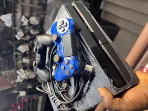 Clean Playstation 4 Console With Complete Gadgets