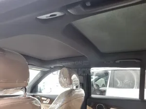 Mercedes-Benz GLC-Class 2019 Blue