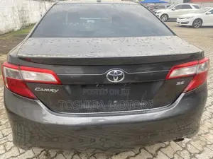Toyota Camry SE Sport 4dr Sedan (2.5L 4cyl 6A) 2014 Gray