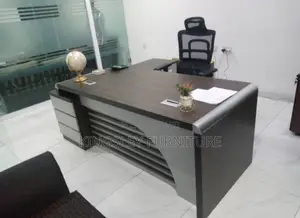 1.8 Foreign Office Table With Extension