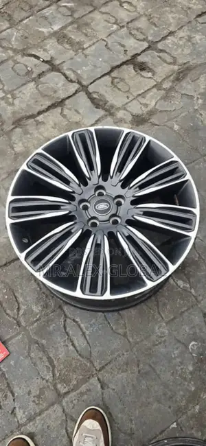 22 Inches Range Rover Original Factory Rim