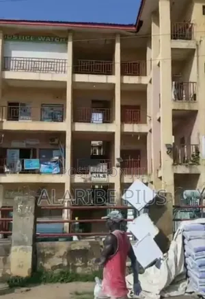 Shopping Mall 4 Sale at Gudu Abuja, Nigeria.