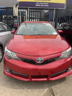 Toyota Camry SE 4dr Sedan (2.5L 4cyl 6A) 2012 Red