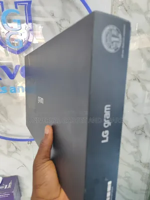 New Laptop LG Gram 14 16GB Intel Core i5 SSD 256GB