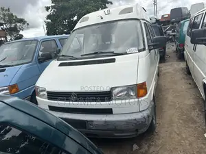 Volkswagen Transporter 2006 White