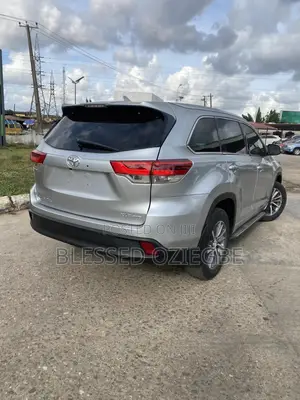 Toyota Highlander 2018 Silver