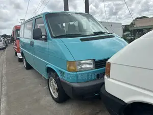 Volkswagen Transporter 2005 Blue