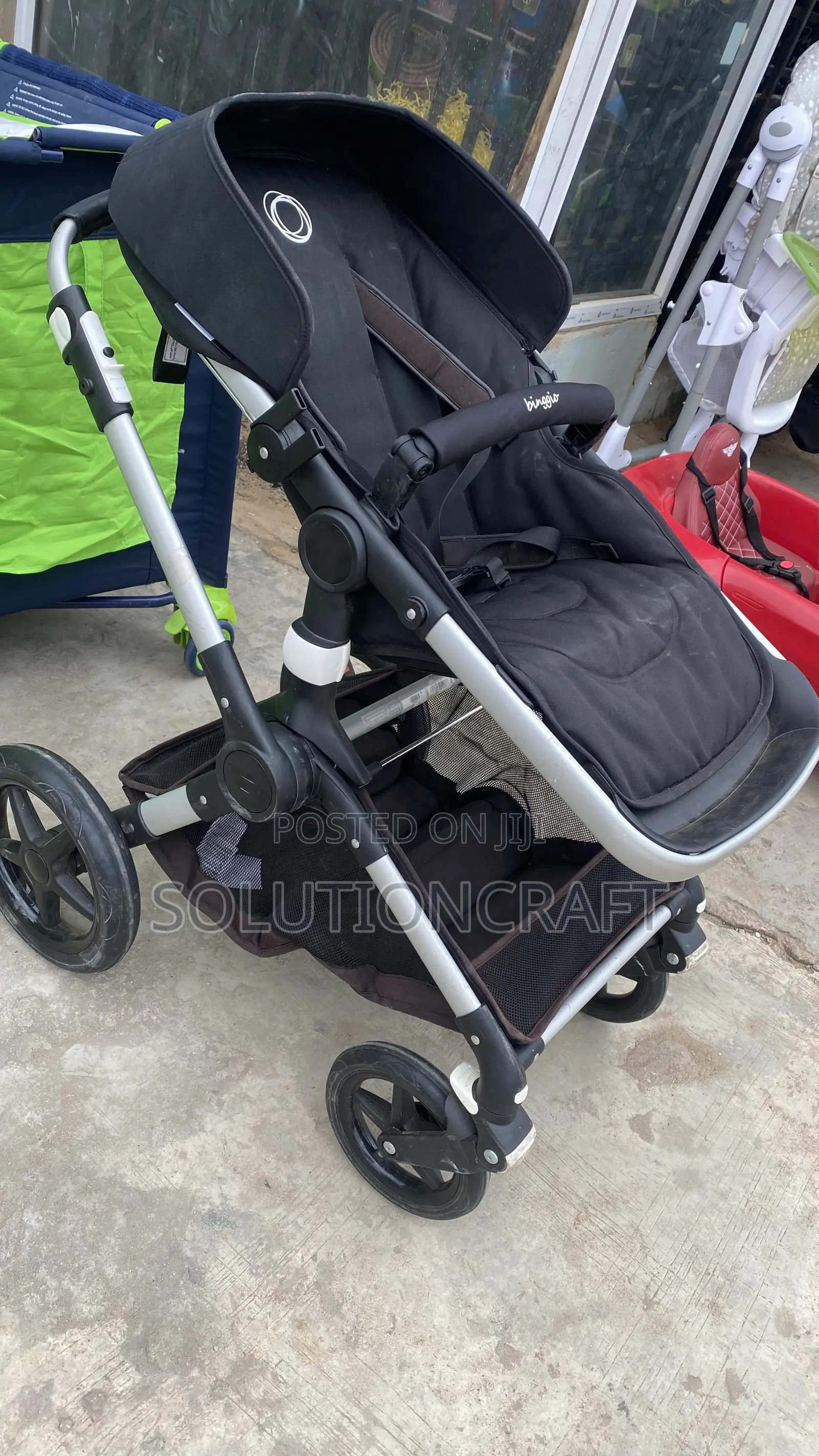 Very Clean Detachable Stroller