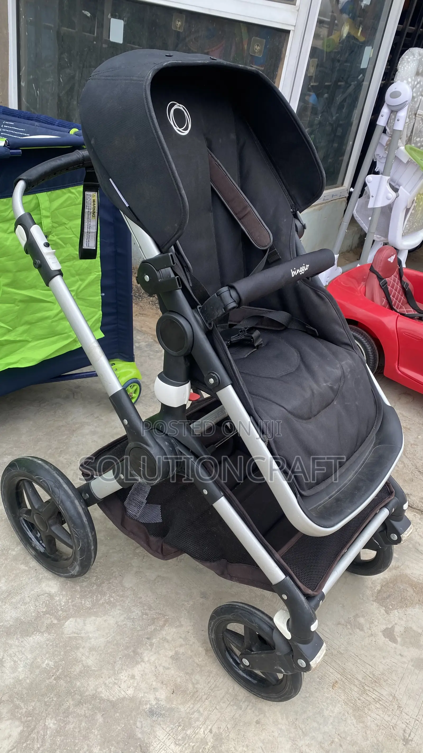 Very Clean Detachable Stroller
