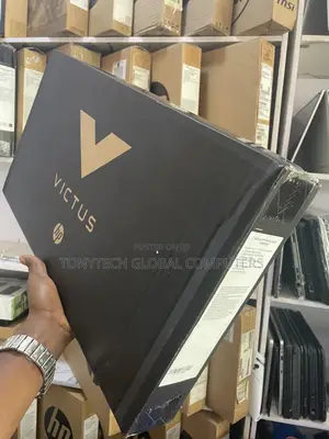 New Laptop HP Victus 15 16GB Intel Core i7 SSD 1T