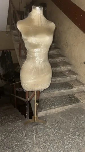 Female Size 12 Body Form With Tripod Iron Stand