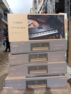 Complete 61 Key Yamaha PRS E 483 Black Colour