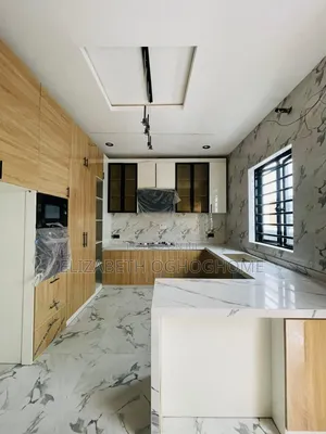 4bdrm Duplex in Idado for rent